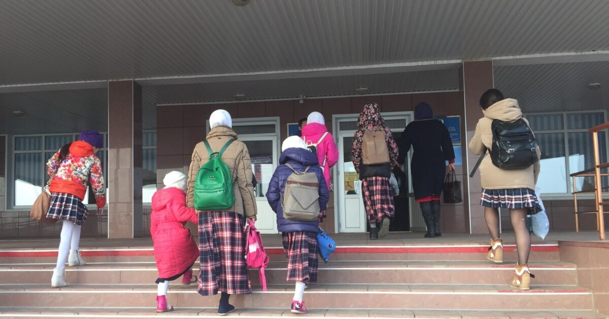 Күйеуі әйелінің қынапшасын жалайды видео