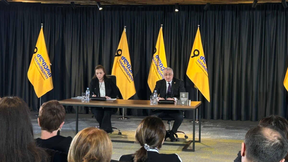 "მივდივარ სასამართლოზე, არც ბილეთი მაქვს აღებული, არც ვცდილობ ვინმეს რაიმე შევეხვეწო" - მამუკა ხაზარაძე