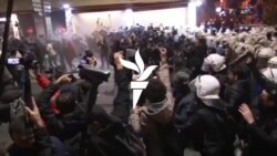 Полицијата со солзавец го растури протестот на жените во Истанбул