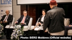 Dmitri Gvindadze, (BERD) bureau, Pirkka Tapiola și Elena Guzun (Foto: BERD Moldova)