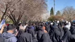 Studentski protesti nastavljaju se širiti u Iranu