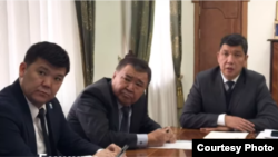 Айбек Жунушалиевдин  Аскар Салымбеков менен жолугушуусу.