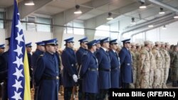 Postrojavanje Oružanih snaga BiH (arhivska fotografija)