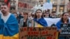 У Києві люди знову вийшли на вулиці, вимагаючи повернення Михайла Федорова на посаду міністра оборони України. 31 липня 2026 року