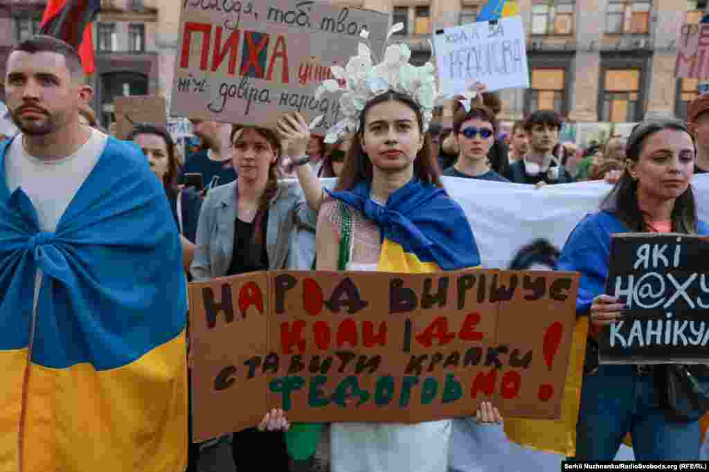 У Києві люди знову вийшли на вулиці, вимагаючи повернення Михайла Федорова на посаду міністра оборони України. 31 липня 2026 року