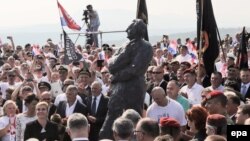 Spomenuk Franji Tuđmanu u Kninu