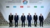 Орталық Азия және Әзербайжан президенттері Шолпан-Атадағы  бейресми консультативті кездесуде. 31 шілде 2026 жыл.