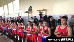 Qırımdaki boks yarışınıñ iştirakçileri, 2019 senesi mayısnıñ 11-i