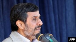 Iran -- President Mahmud Ahmadinejad speaks in the city of Shahrekord, 09Nov2011