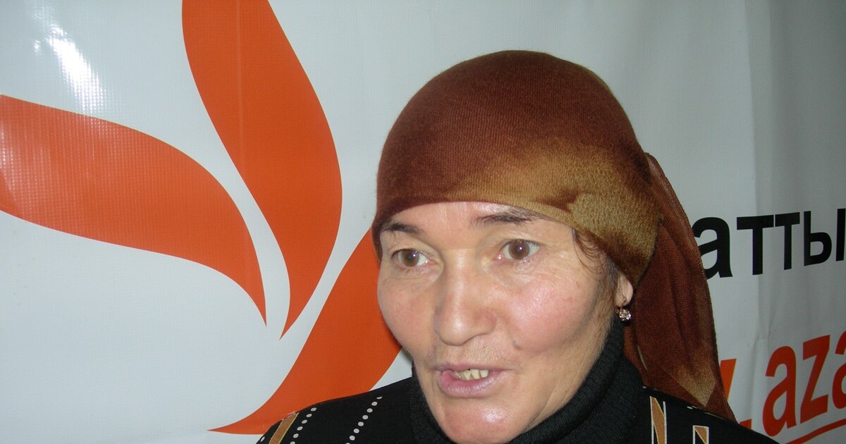 Басқа адамдардың әйелдері мен аналары бейнеленген порно видеолар Мәскеудегі секс-шоу