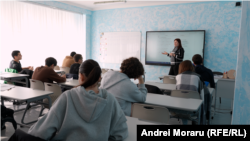 Rezultatele testării din 2025 arată că, la doi din cei trei indicatori, elevii moldoveni au un nivel mai redus chiar decât în 2022. Imagine generică