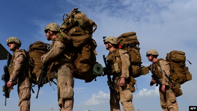 Forcat amerikane dhe britanike tërhiqen nga baza e tyre në provincën Helmand.