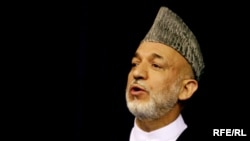 Afghanistan -- Afghan presidential candidate Hamid Karzai speaks during a campaign in Kabul, 24Jul2009