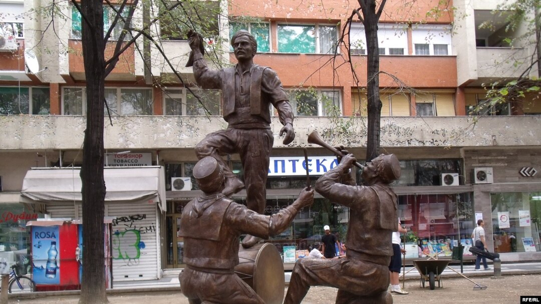 Скулптура во Скопје 