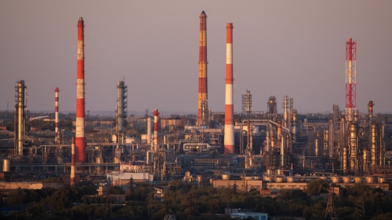 Russia's Oil Giants Get Sanctioned By The US. Will It Hurt The Kremlin's War On Ukraine? (For Now, No)