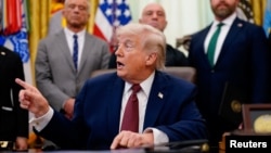 Presidenti amerikan, Donald Trump, në Zyrën Ovale. Fotografi nga arkivi.