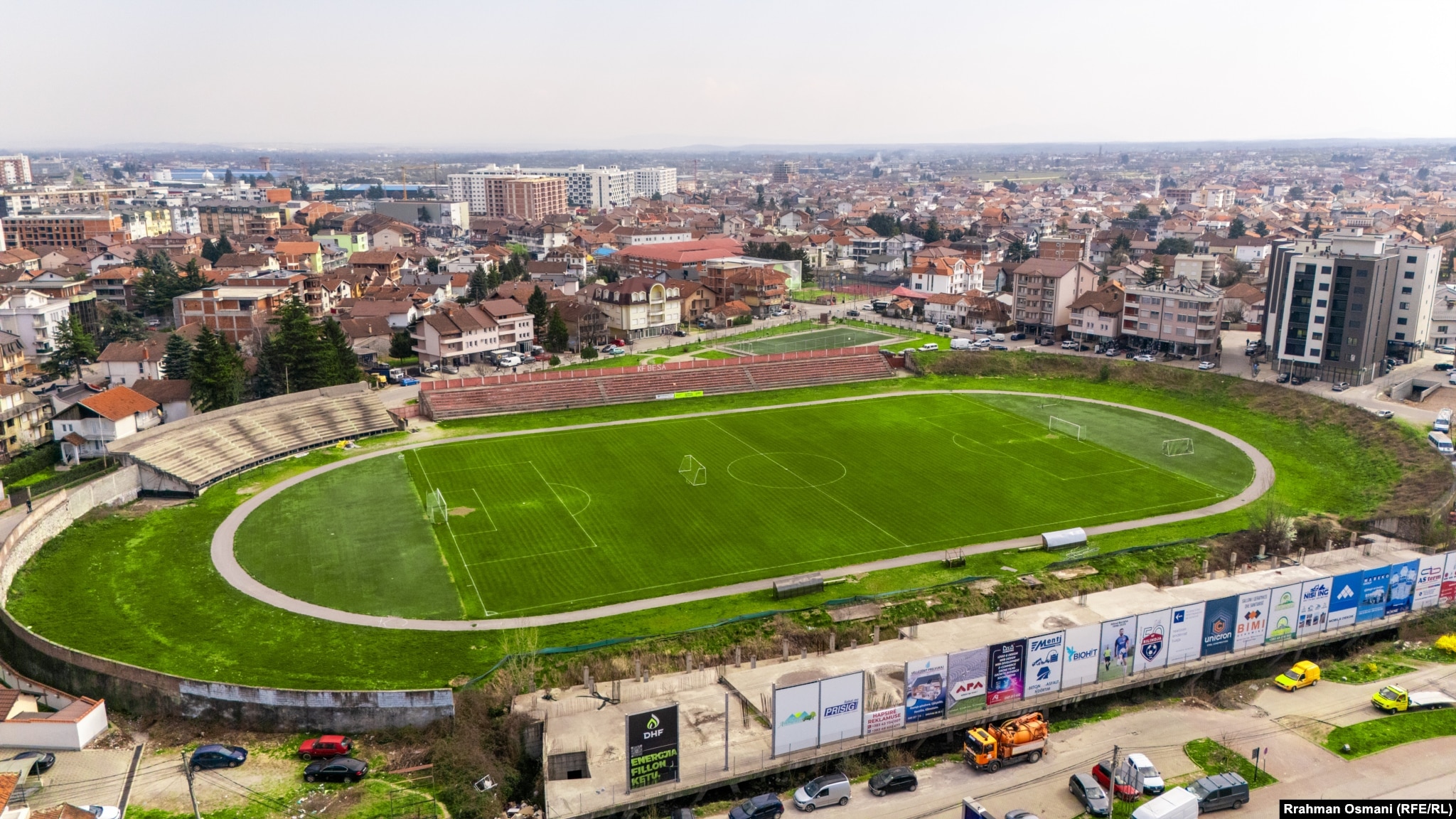Stadiumi i Pejës, i njohur si stadiumi "Shahin Haxhiislami", duke kështu sot. Ky stadium ishte ndërtuar në vitin 1938. Rindërtimi në të nisi më 2024.