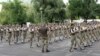 1 липня Міністерство оборони оприлюднило світлини з репетиції святкового параду до Дня Незалежності України. На них жінки-військові марширували у взутті на підборах, що викликало обурення