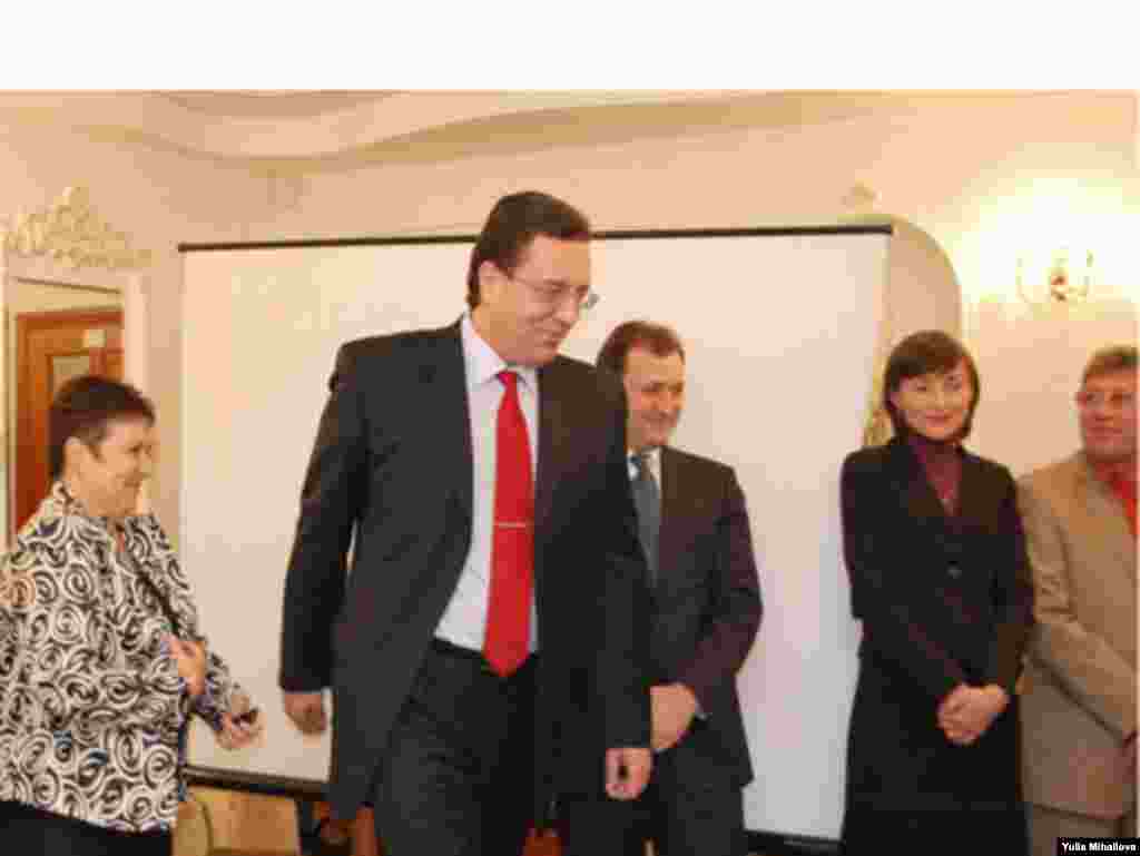 Oameni politici destinși