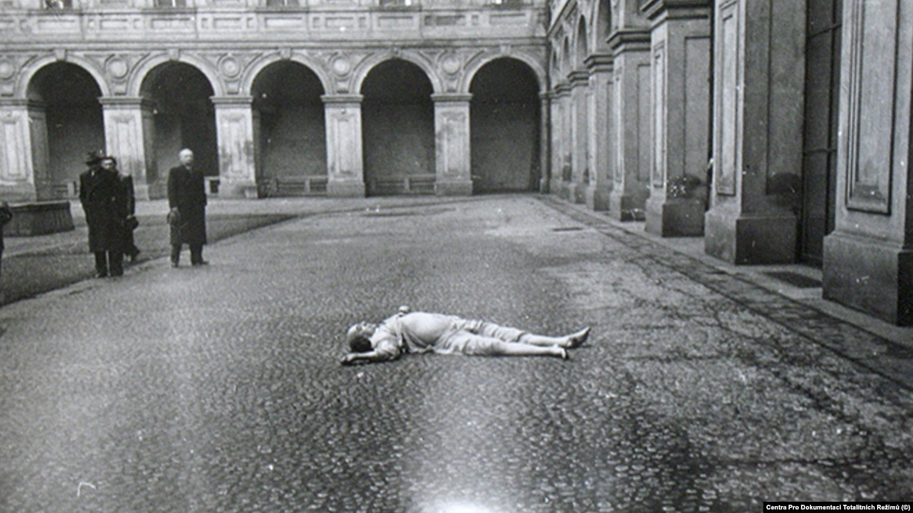 Omor? Sinucidere? Accident? Cehia reia ancheta asupra morții ministrului de externe Jan Masaryk, din 1948