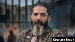 امیرسالار داودی، وکیل دادگستری