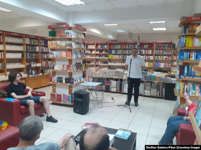 Historien et député PAS Virgil Pâslariuc, lors du lancement du volume « La République de Moldavie à la croisée des chemins », par Josette DURRIEU et Florent PARMENTIER, Cartier, 2021, 24 juin 2021