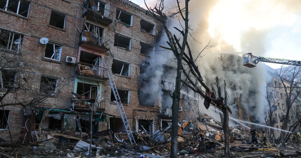 Макрон засуджує атаки рф та підкреслює підтримку України