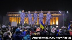 Mânie și umor. A patra zi de proteste antiguvernamentale în România