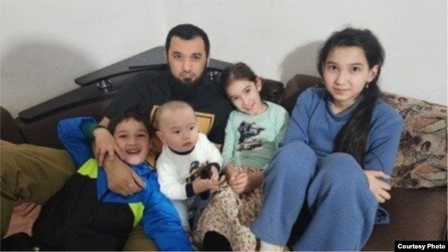 Тимур Кишуков с детьми
