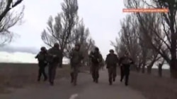 Артилерія бойовиків накрила Новолуганське, там були міністр і група журналістів – відео
