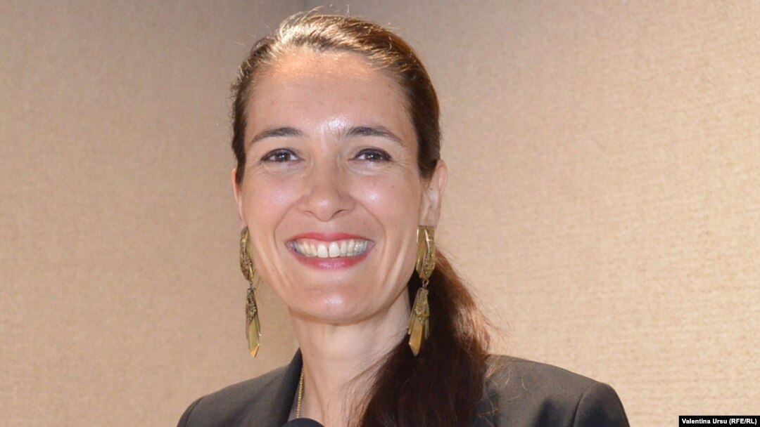 Clotilde Armand, în studioul Europei Libere de la Chișinău