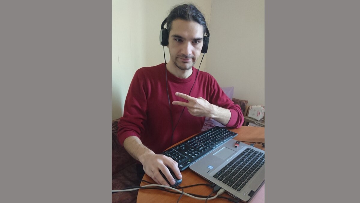 Иван Карастоянов, който вижда все по-слабо, но всеки ден печели битката ...