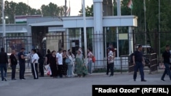 На таджикско-узбекской границе. КПП «Фотехобод»