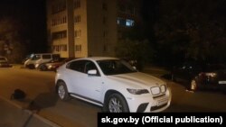 BMW, уладальніцу якой зьбілі мужчыны