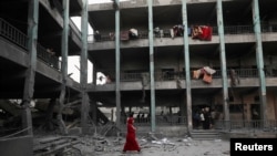 Urmările unui atac israelian asupra unei școli din Gaza folosită ca refugiu, la 12 mai 2025.