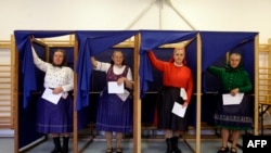  Голосування на виборах до парламенту триватиме до 19:00