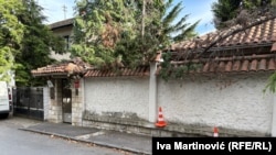 U noći 12. maja u restoranu "27" u beogradskom naselju Senjak ubijen je Aleksandar Nešović, koji se dovodi u vezi sa organizovanim kriminalom. Njegovo telo je pronađeno 21. maja blizu Inđije.