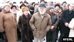 Беларустун Гродно шаарында камактагы поляк активисттерине тилектештик көргөзгөн жыйындар өтүп жатат.