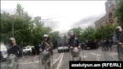 Armenia -- Baghramian avenue in Yerevan blocked by police. 21April, 2018