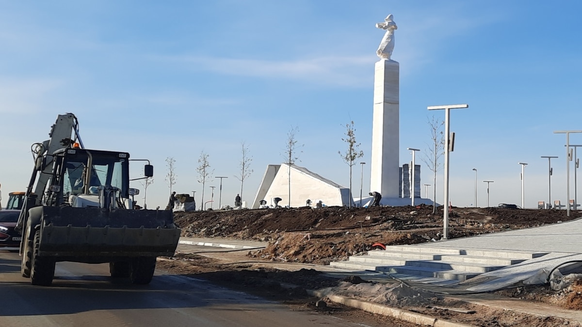 Советские пристрастия. Памятник в Севастополе разозлил 