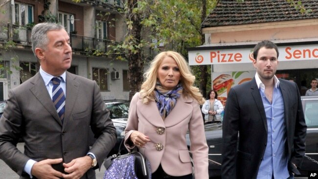 Milo Đukanović, predsednik Crne Gore, sa suprugom Lidijom i sinom Milošem. Fotografija iz oktobra 2012.