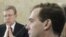 Міністр фінансів Олексій Кудрін (л) і президент Росії Дмитро Медведєв (п), Димитровград, 26 вересня 2011 року