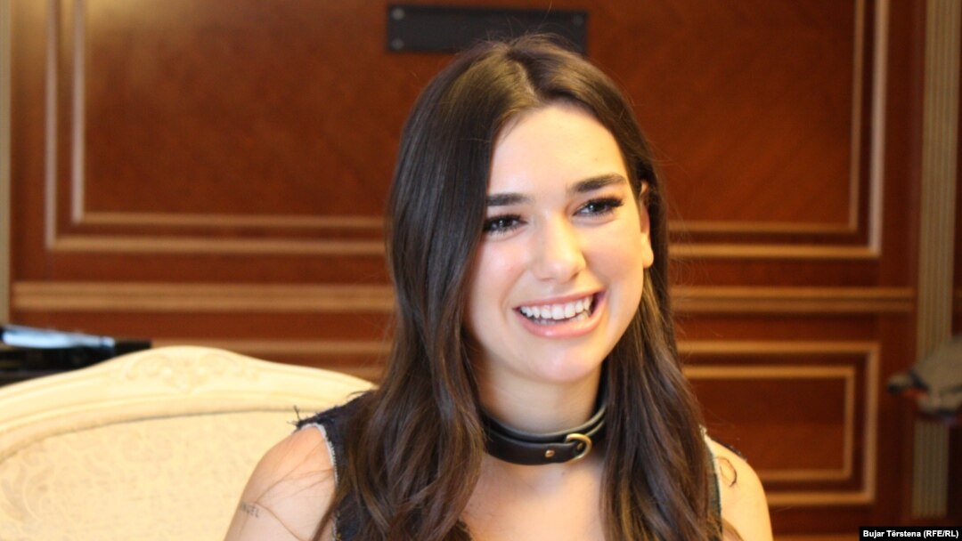 Dua Lipa 