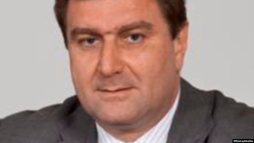 Валентин Златев.