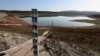 Nivelul apei într-un rezervor de lângă Simferopol, în octombrie 2020, un moment de apogeu al crizei apei din Crimeea anexată de Rusia