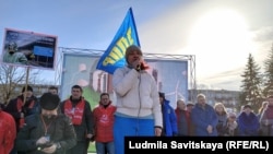 Ульяна Михайлова на митинге против химзавода