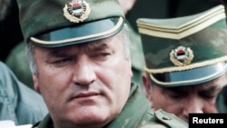 Ратко Младич. Фурудгоҳи Сараево, 13-уми апрели соли 1993