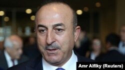 Türk daşary işler ministri Mewlüt Çawuşoglu