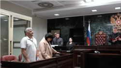 Владимир Яроцкий (крайний слева). Скриншот видео объединенной пресс-службы судов Краснодарского края 