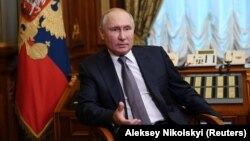 Ռուսաստանի նախագահ Վլադիմիր Պուտինը պատասխանում է ռուս-ուկրաինական հարաբերությունների մասին իր հոդվածին առնչվող հարցերին, Սանկտ Պետերբուրգ, 13-ը հուլիսի, 2021թ․